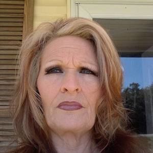 Meet your Posher, Vicky